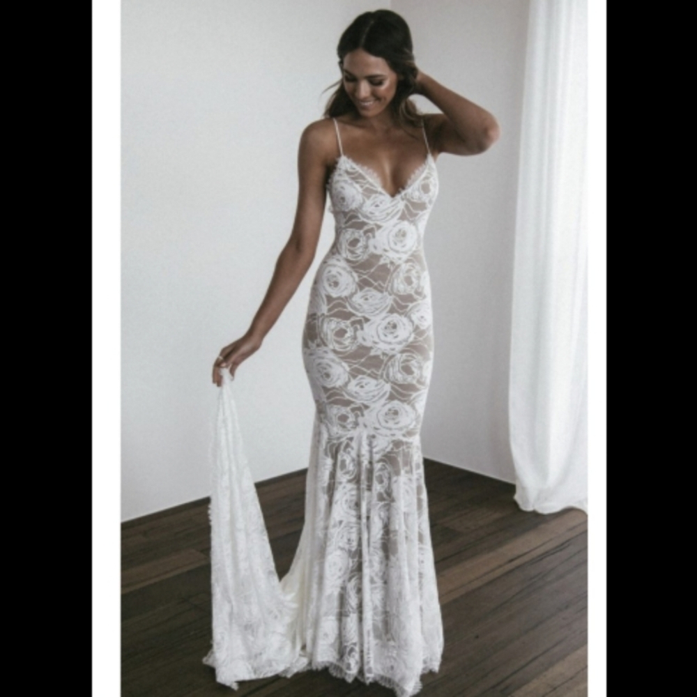 Grace loves lace CLO Gown